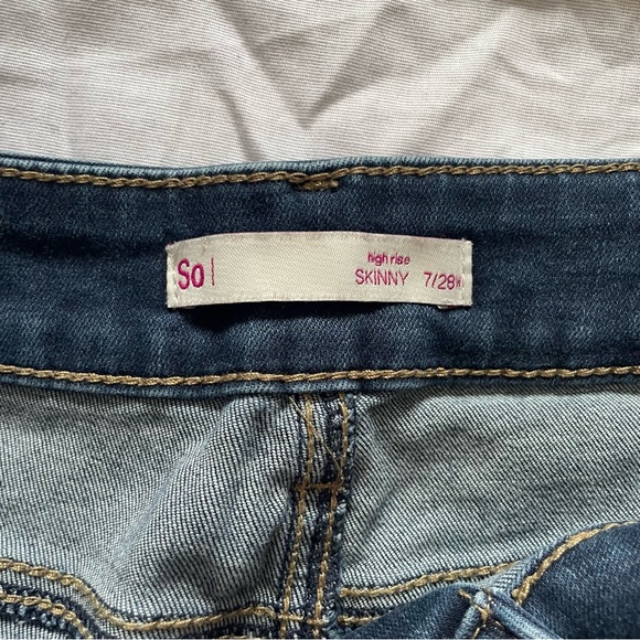 SO Ripped High Rise Skinny Jeans - Picture 10 of 10